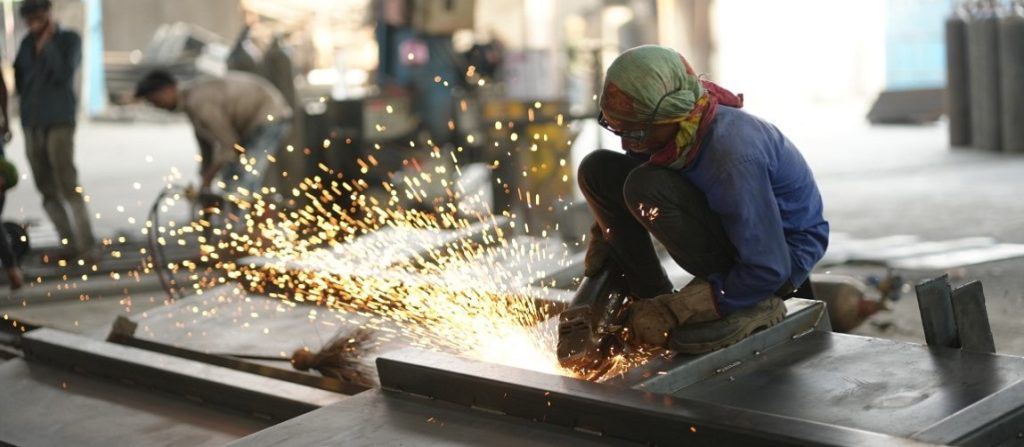 Indian Auto Wheels - Worker